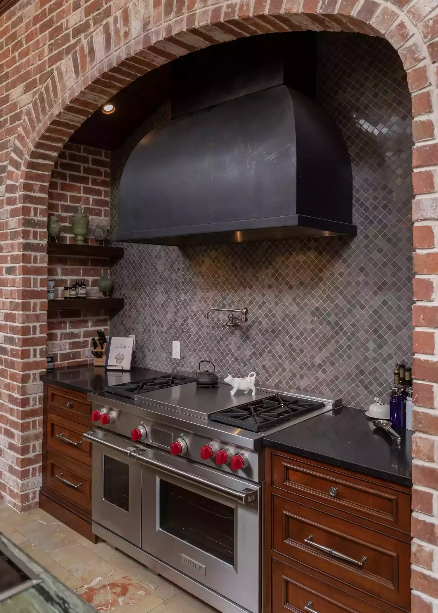 23 Granite Countertops That Will Make Your Kitchen Absolutely Stunning Granite and Brick
