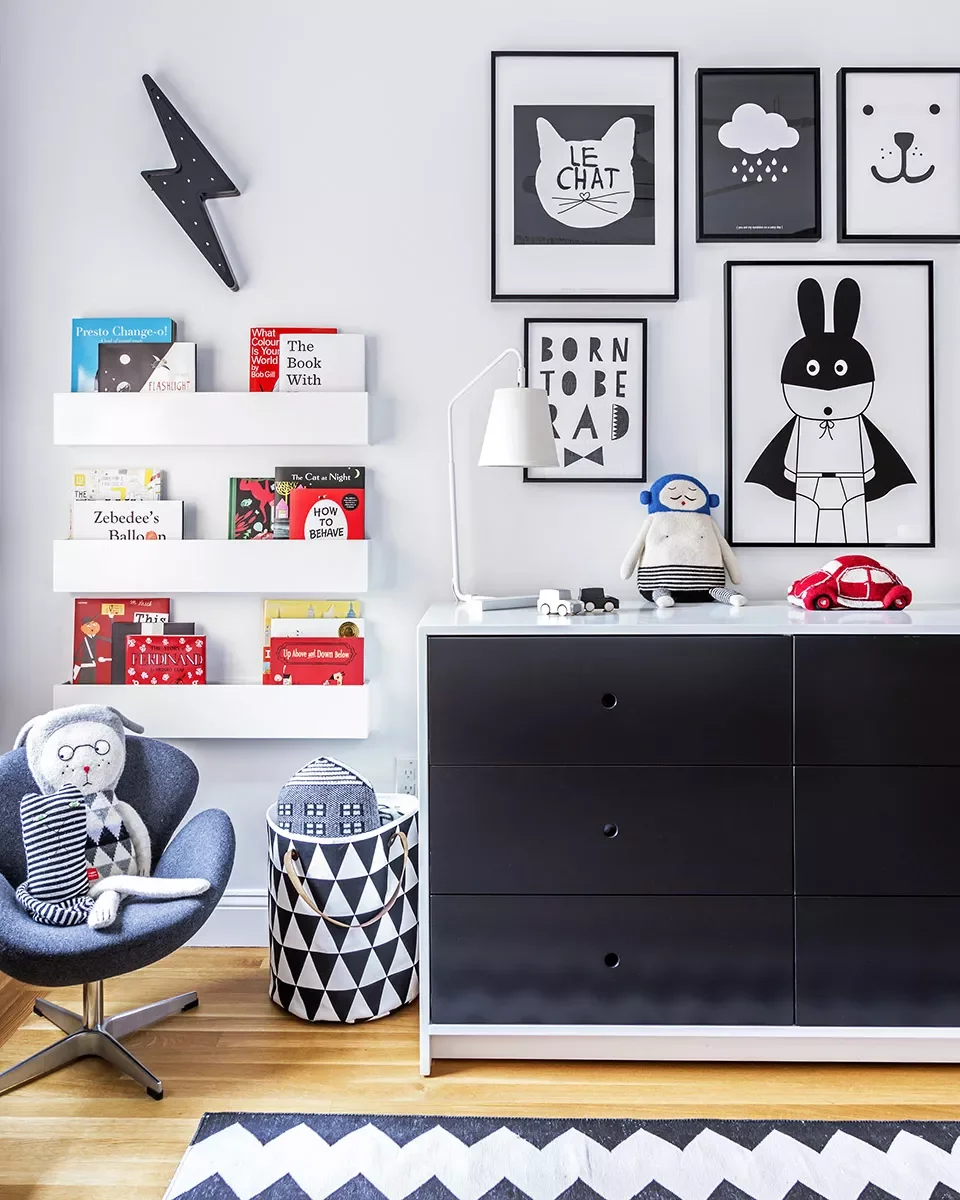 25 Enchanting Kids' Reading Nooks That Blend Style and Functionality 11 Graphic Wall Art