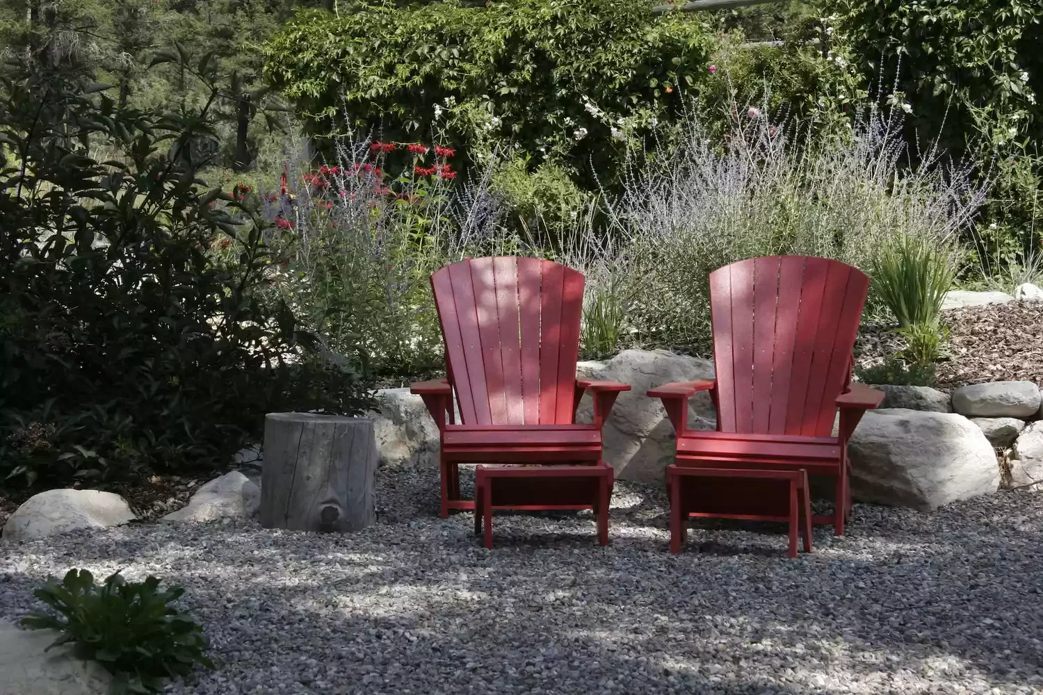 24 Creative River Rock Ideas to Transform Your Outdoor Space Gravel + Granite Patio