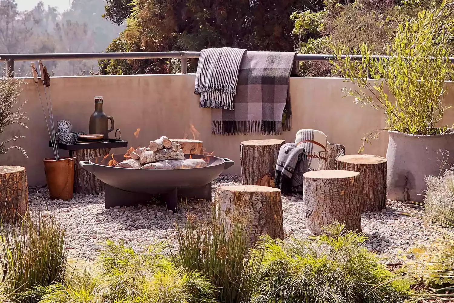 31 Cozy Rustic Fire Pit Designs That Transform Your Backyard Into a Peaceful Haven 12 Gravel Patio Fire Pit