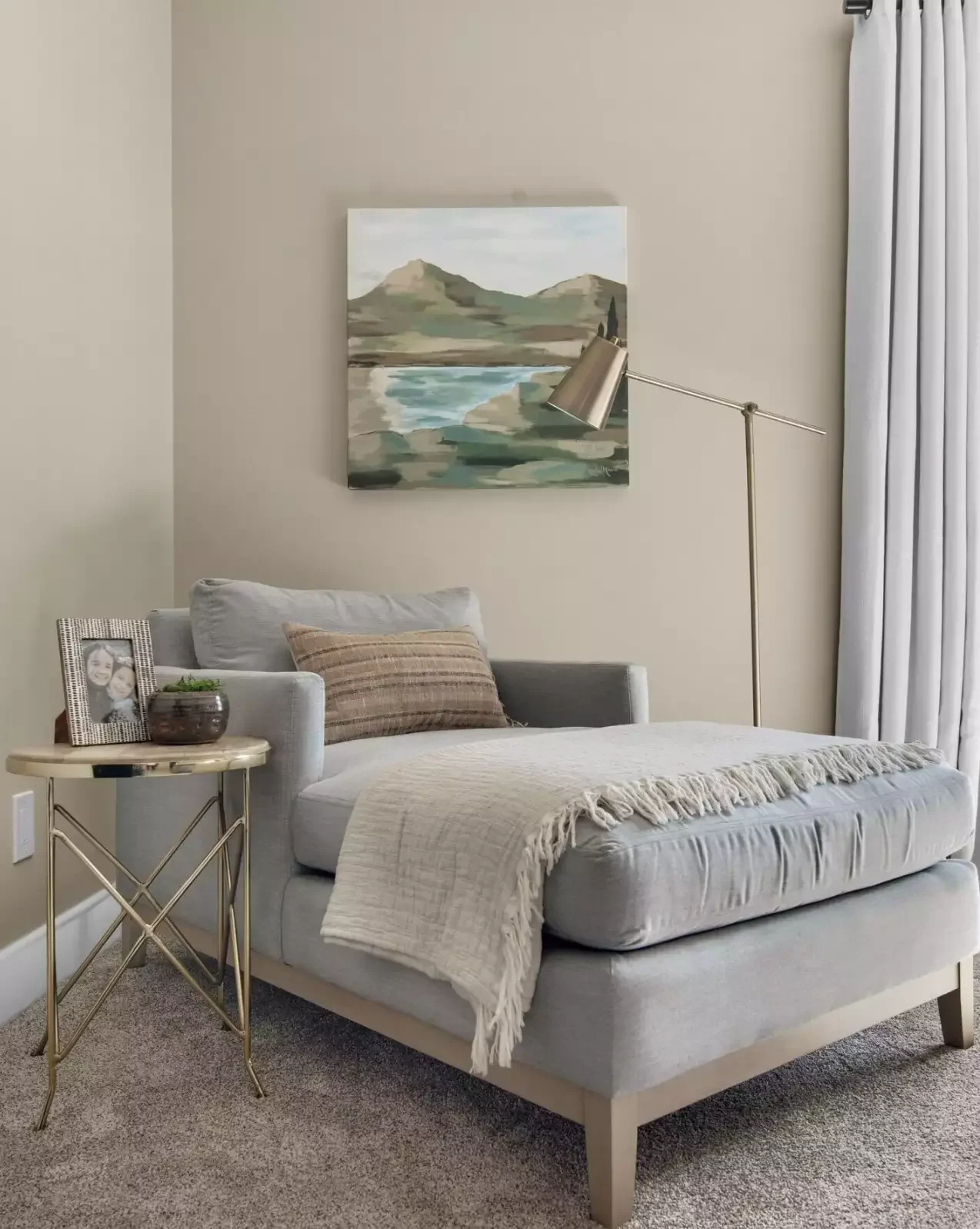 34 Bedroom Chair Ideas That'll Transform Your Space From Boring to Beautiful 32 Gray Bedroom Chair