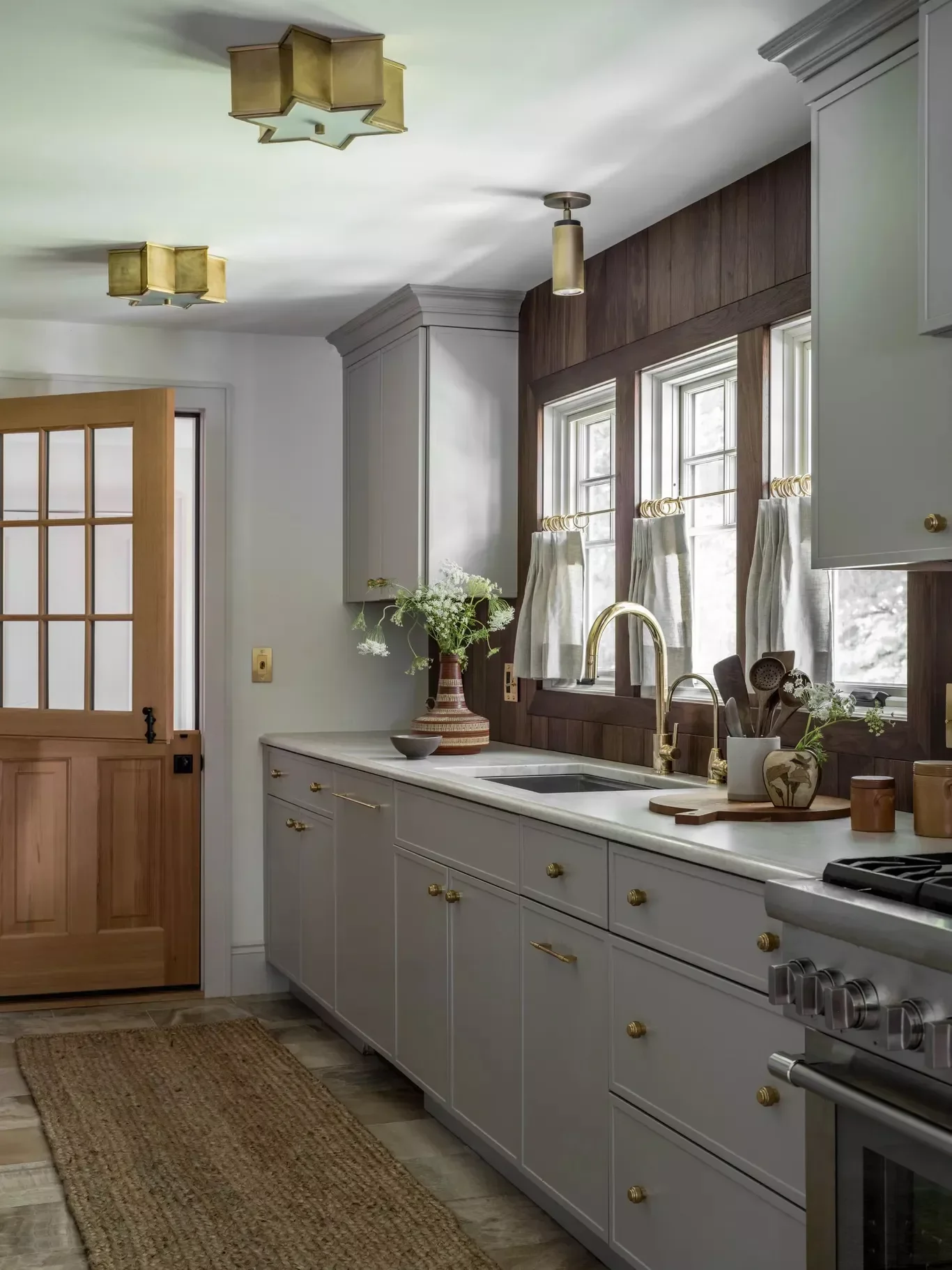 42 Gray Kitchen Ideas That Prove This Neutral Never Goes Out of Style Gray Cafe Curtains
