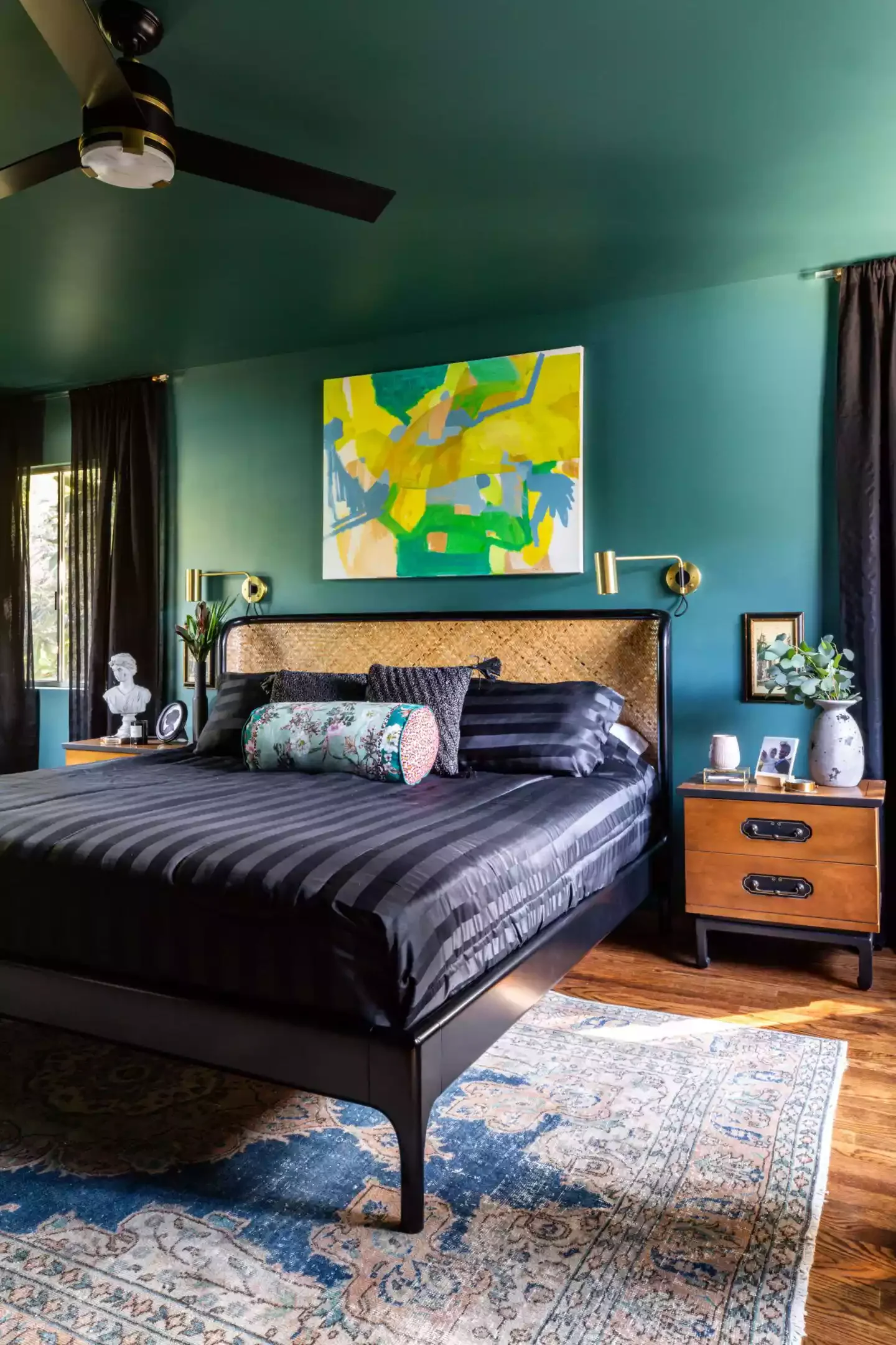 35 Stunning Green Bedroom Ideas That Will Transform Your Space 20 Green Eclectic