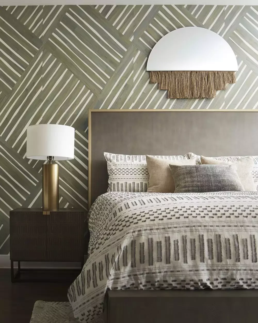 32 Stunning Green Accent Wall Ideas That'll Transform Your Space 33 Green Patterned Accent Wall