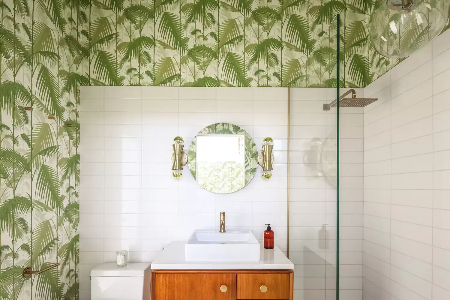 41 Stunning Bathroom Color Ideas to Transform Your Space Green + White