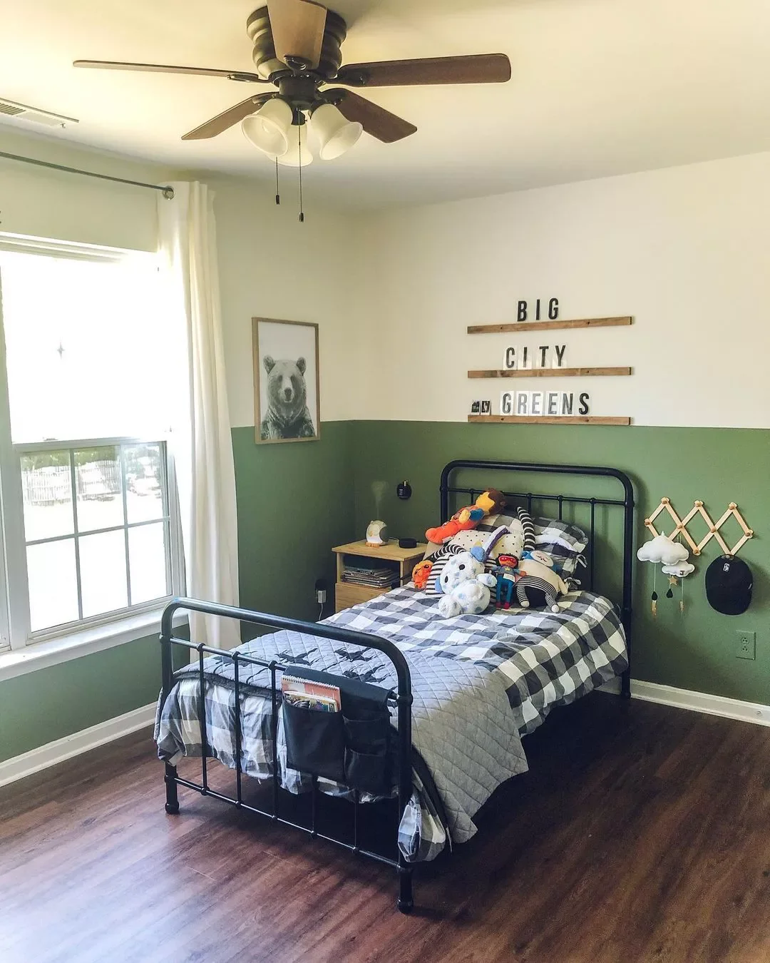 35 Stunning Green Bedroom Ideas That Will Transform Your Space 17 Green and Black