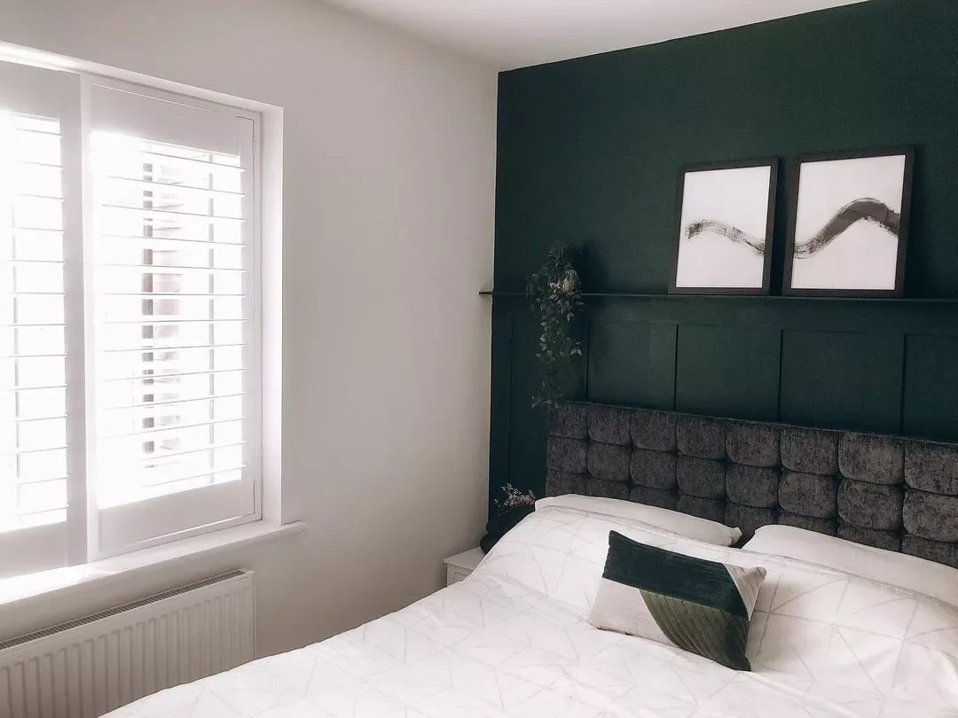 35 Stunning Green Bedroom Ideas That Will Transform Your Space 32 Green and Gray