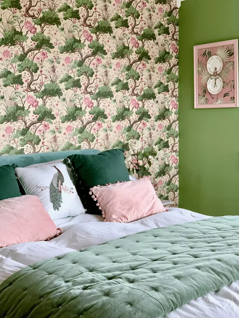 35 Stunning Green Bedroom Ideas That Will Transform Your Space 3 Green and Pink