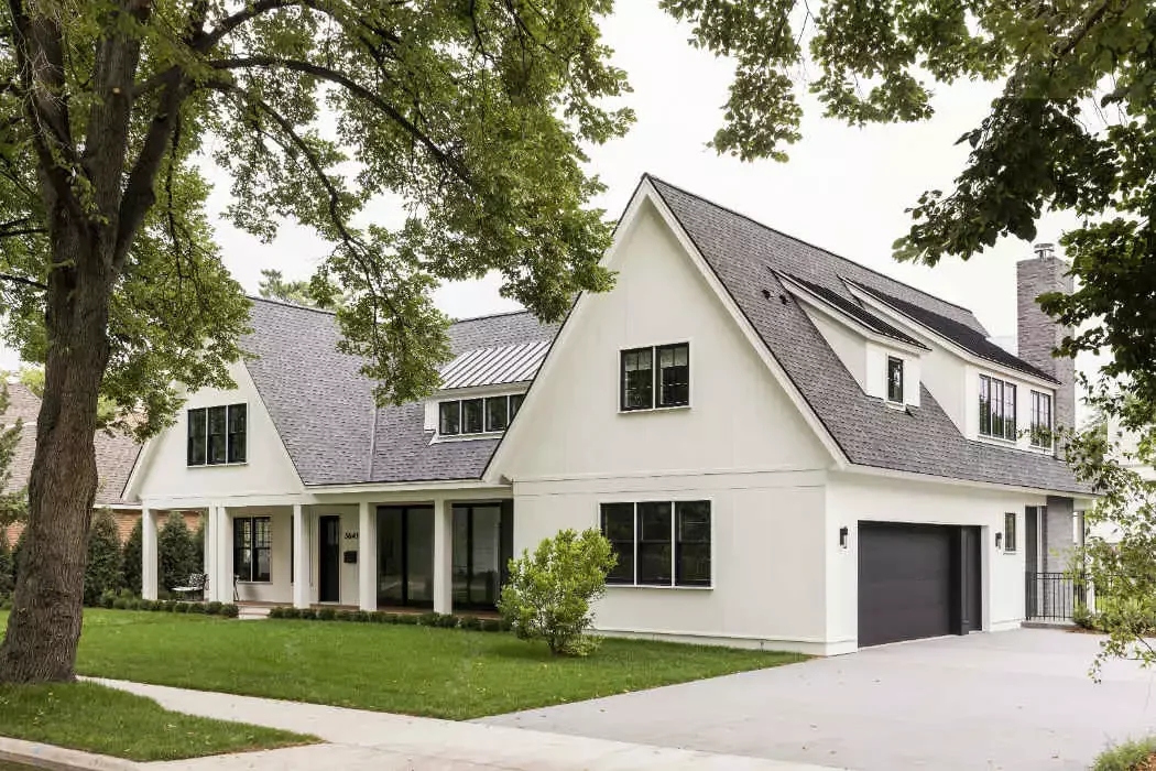 47 Small Front Yard Landscaping Ideas That Will Transform Your Home's Curb Appeal Green the Sidewalk