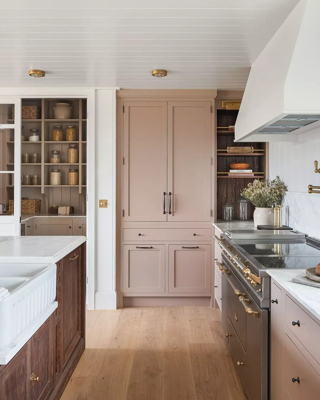 30 Stunning Pink Kitchen Designs That Show Why Pink Is the Ultimate Neutral 17 Ground Pink With Wood Tones