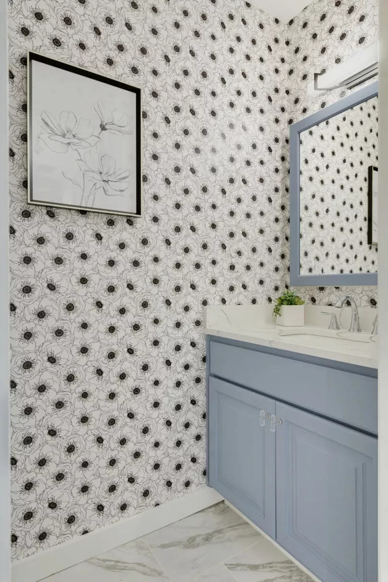 38 Stylish Teen Bathroom Ideas That Balance Fun and Sophistication 32 Grown-Up Florals