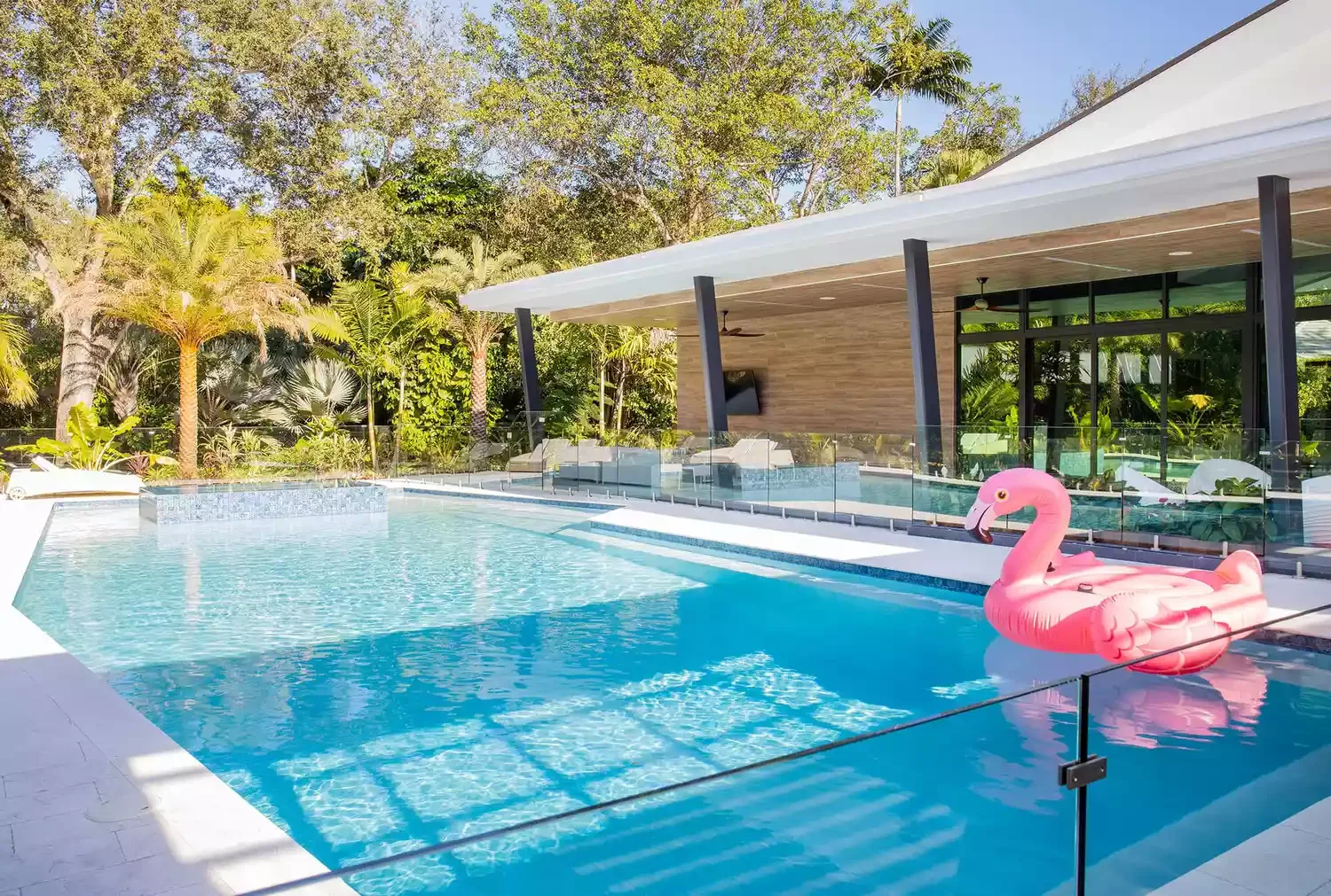 26 Beautiful Pool Barrier Ideas to Transform Your Backyard 2 Half Glass Wall