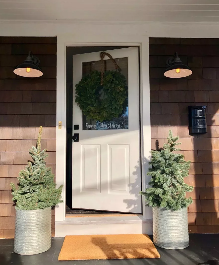 68 Christmas Front Porch Ideas That Make Your Home the Envy Hand-Written Greeting