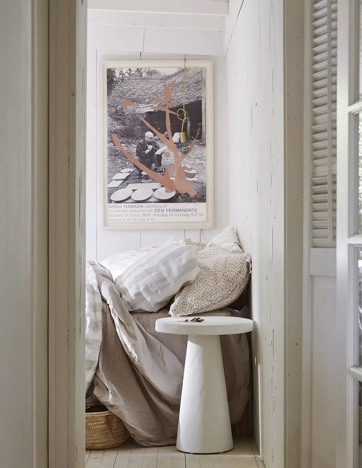 52 Clever Small Bedroom Ideas That Maximize Every Square Inch 45 Hang Art on a Side Wall