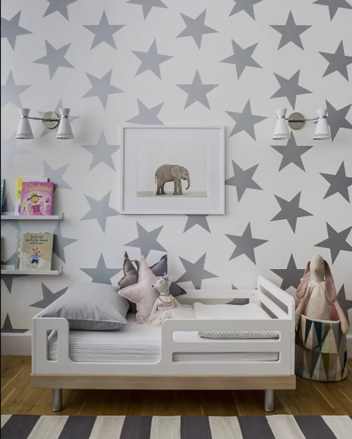 31 Creative Toddler Bedroom Ideas That Will Delight Both Kids and Parents 5 Hang Bold Wallpaper