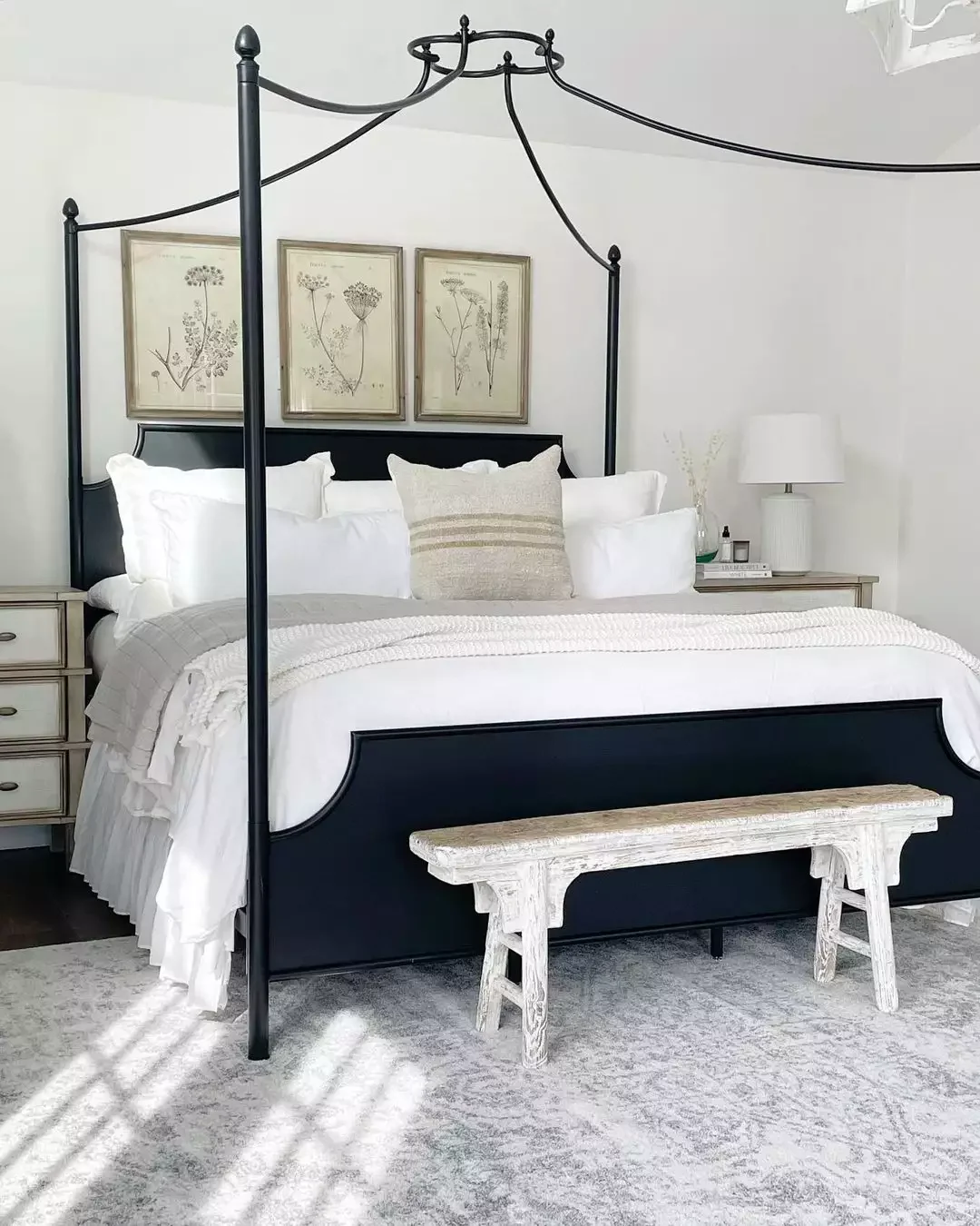 25 Charming Ways to Create Your Dream Vintage-Style Bedroom 24 Hang Botanicals