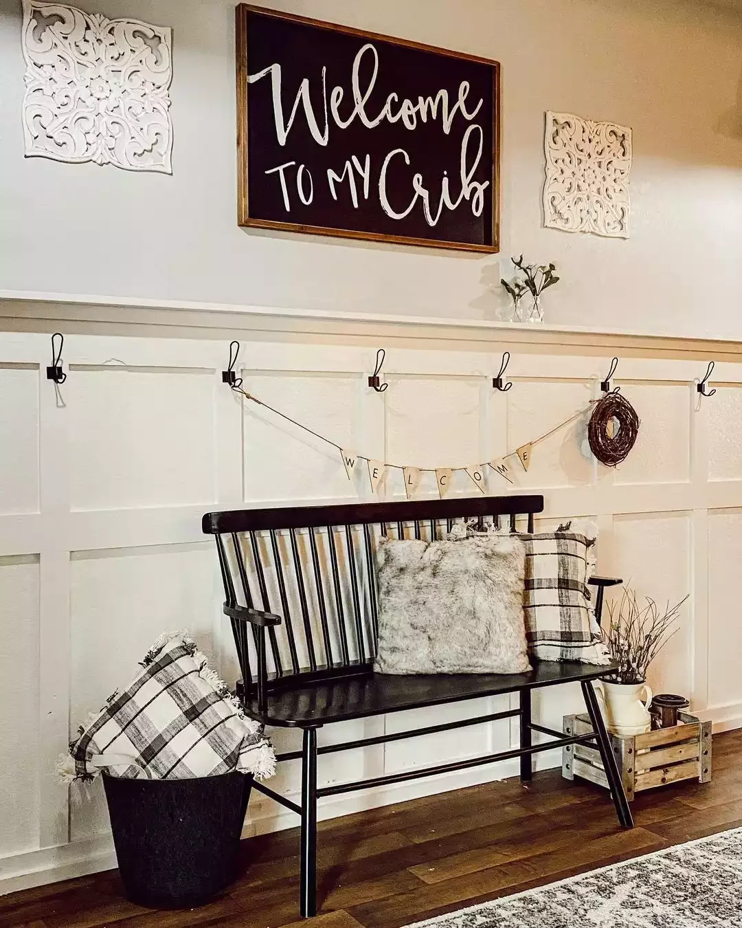 30 Beautiful Modern Farmhouse Entryway Ideas to Create a Stunning First Impression Hang Hooks