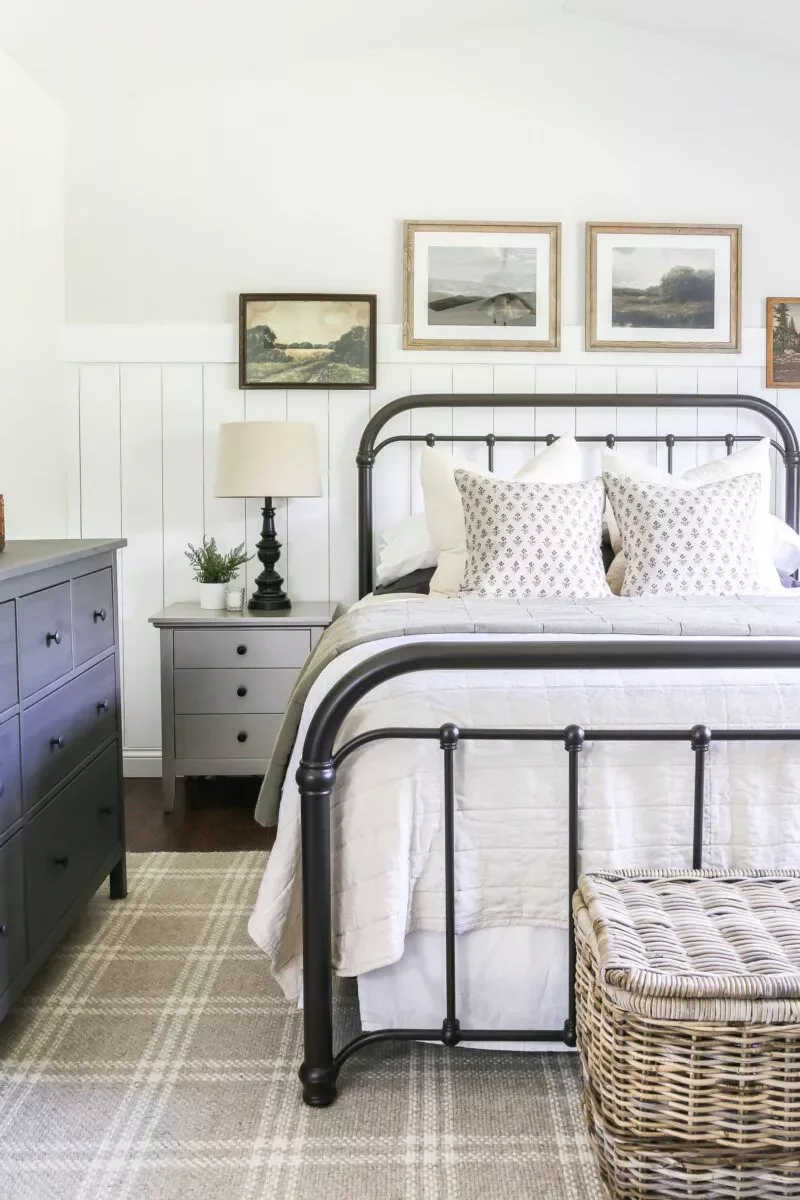 25 Charming Ways to Create Your Dream Vintage-Style Bedroom 13 Hang Landscape Art