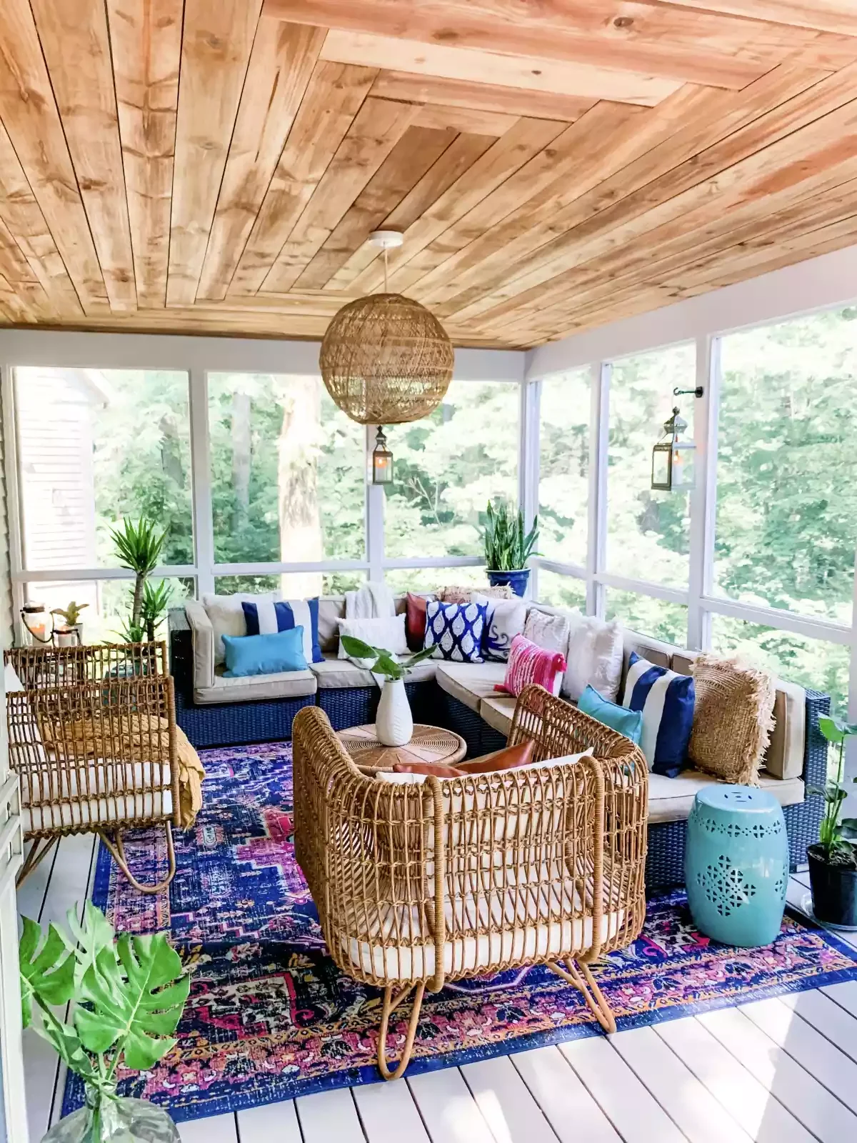 62 Stunning Screen Porch Ideas to Create the Perfect Indoor-Outdoor Retreat Hang Lovely Lanterns