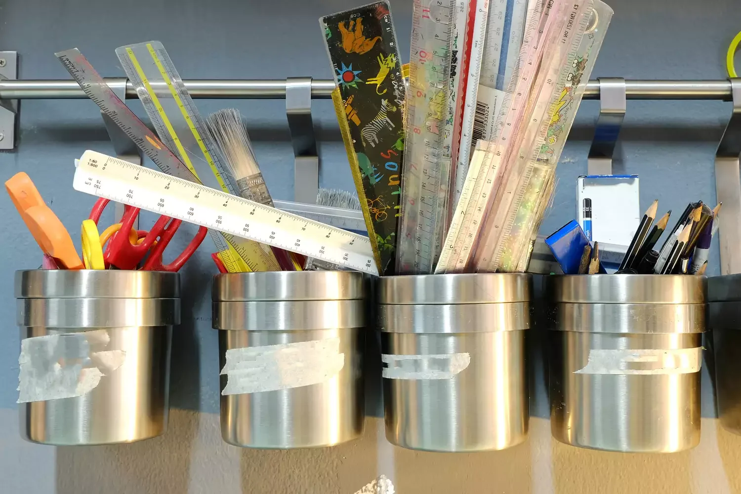 25 Brilliant Small Craft Room Ideas That Will Spark Your Creative Fire Hang Open Caddies