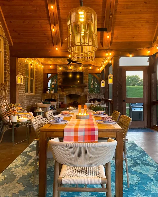 62 Stunning Screen Porch Ideas to Create the Perfect Indoor-Outdoor Retreat Hang Pendant Porch Lighting