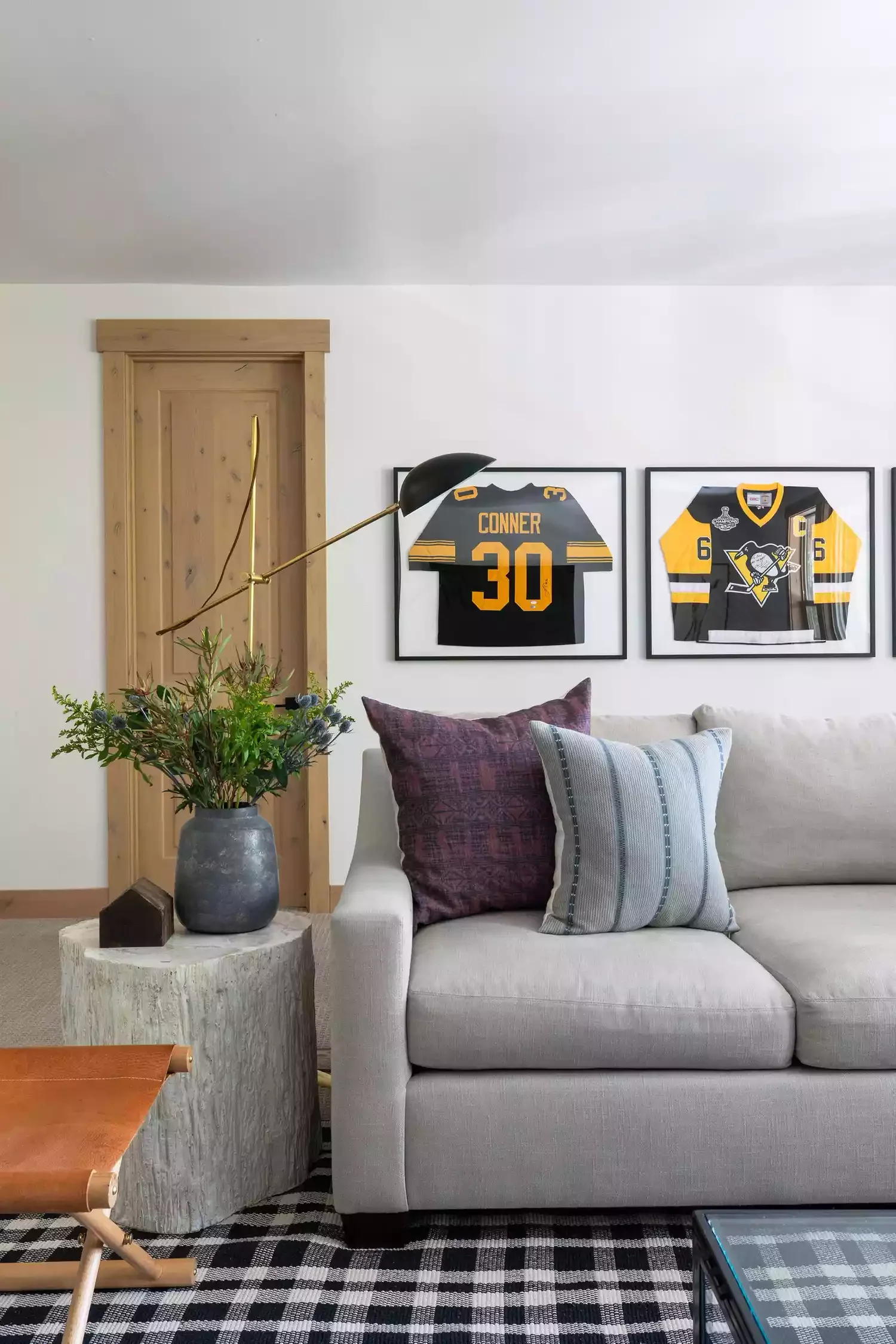 50 Elegant Living Room Ideas That Feel Warm and Inviting 3 Hang Playful Wall Decor