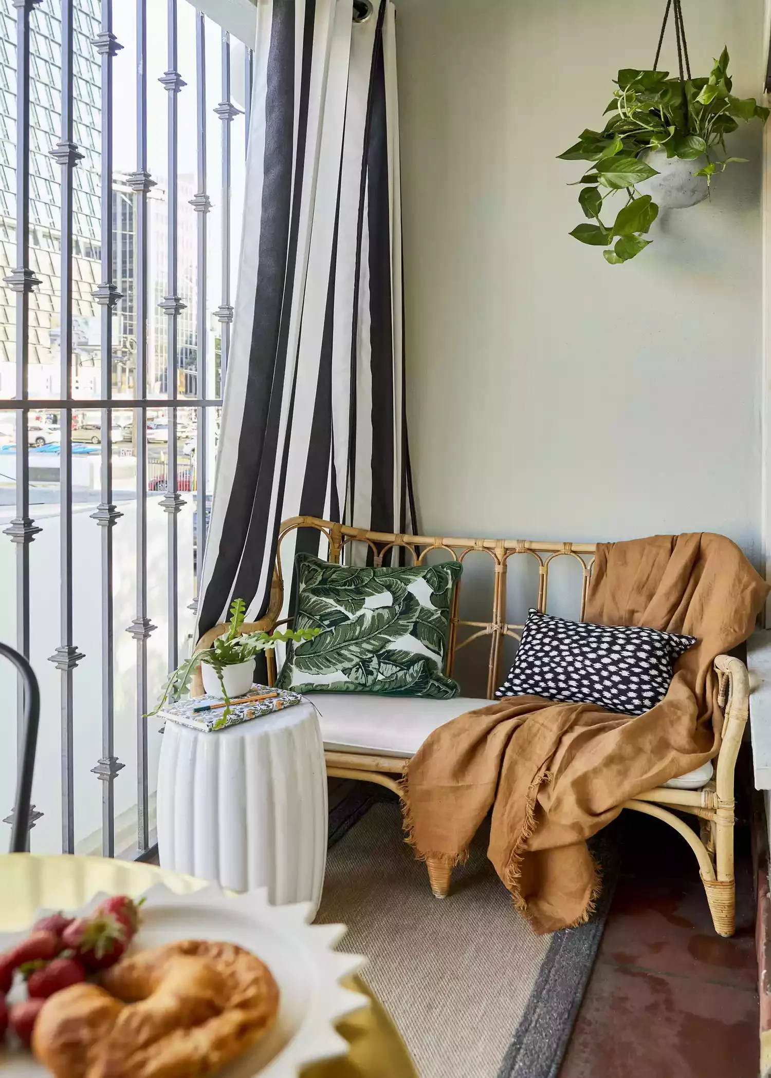 21 Creative Ways to Transform Your Apartment Patio Into an Outdoor Haven 6 Hang Privacy Curtains