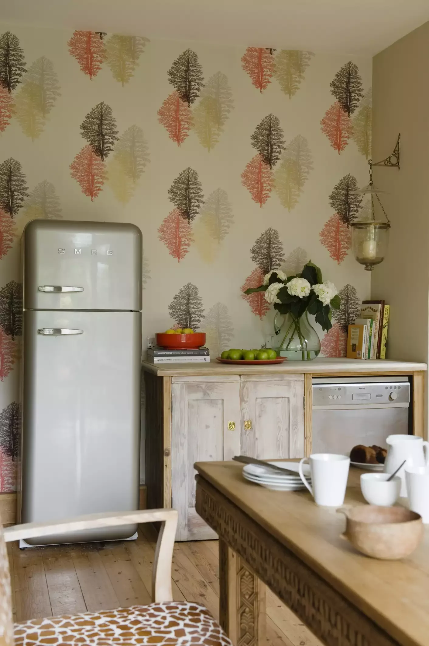 37 Stunning Kitchen Wallpaper Ideas That Will Transform Your Space Hang Whimsical Wallpaper
