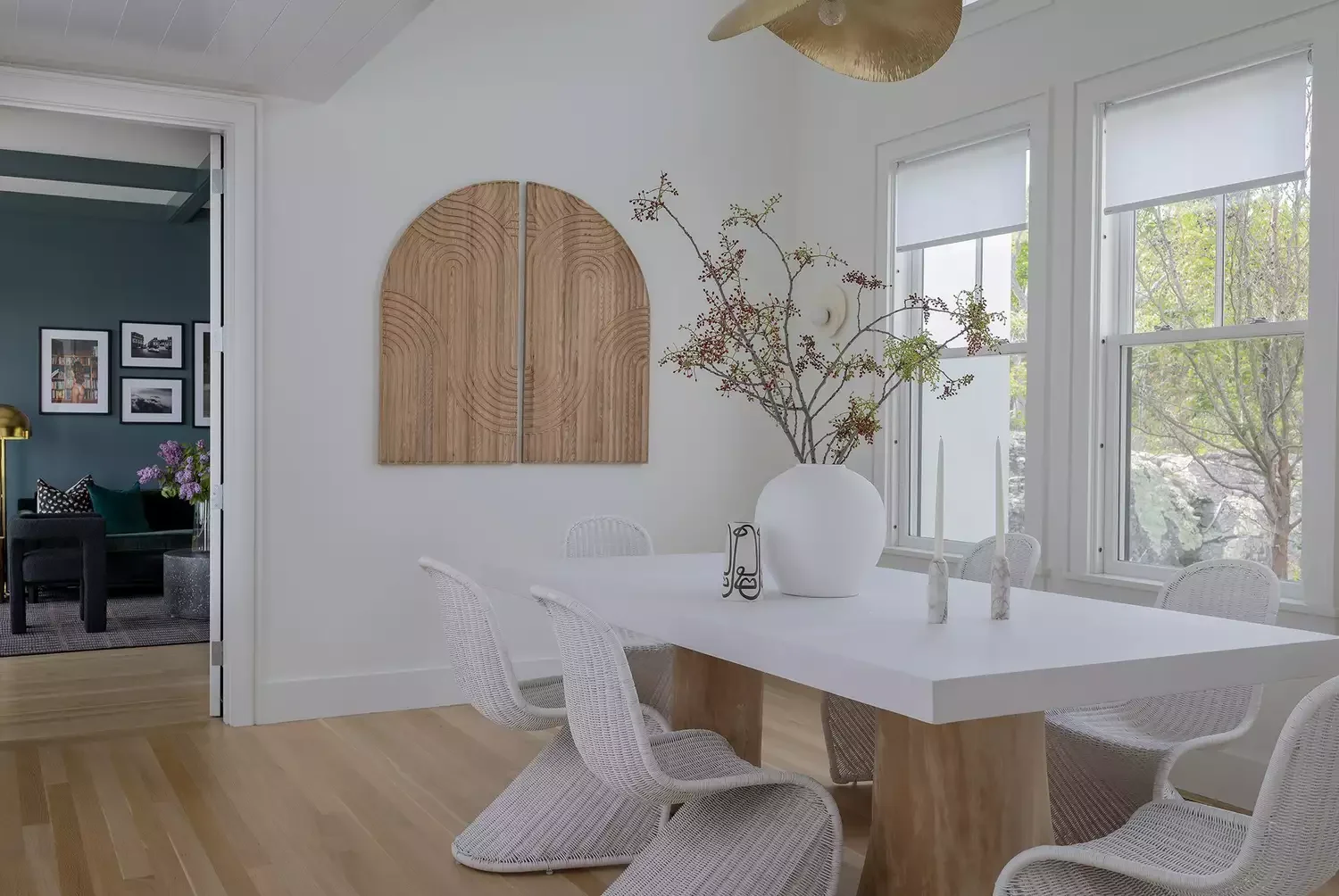 98 Stunning Dining Room Ideas to Transform Your Entertainment Space Hang Wood Wall Decor