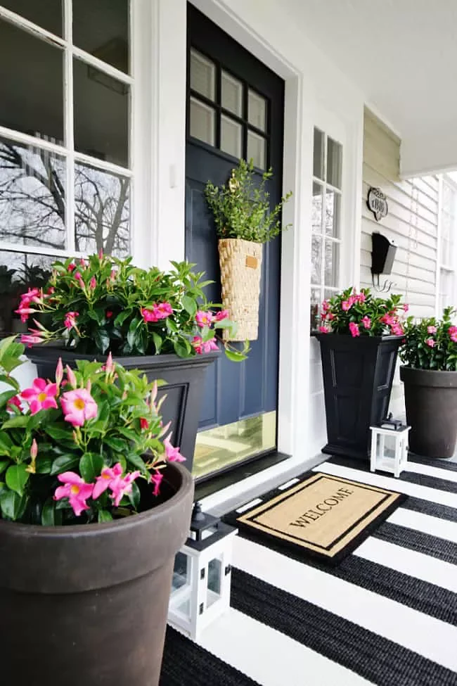 39 Stunning Front Door Decor Ideas to Welcome Every Season Hang a Front Door Basket