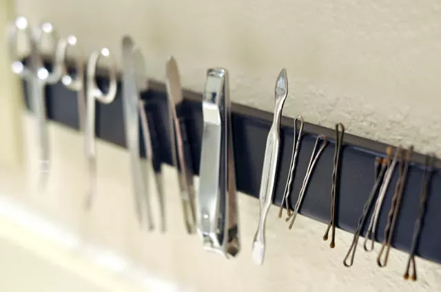 43 Smart Bathroom Storage Solutions That Maximize Every Inch Hang a Magnetic Strip