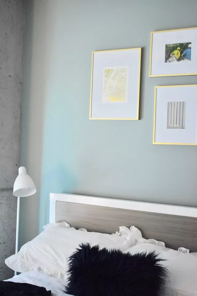 20 Creative Ways to Transform Your Dorm Room Into a Personal Haven 11 Hang a Mini Gallery Wall