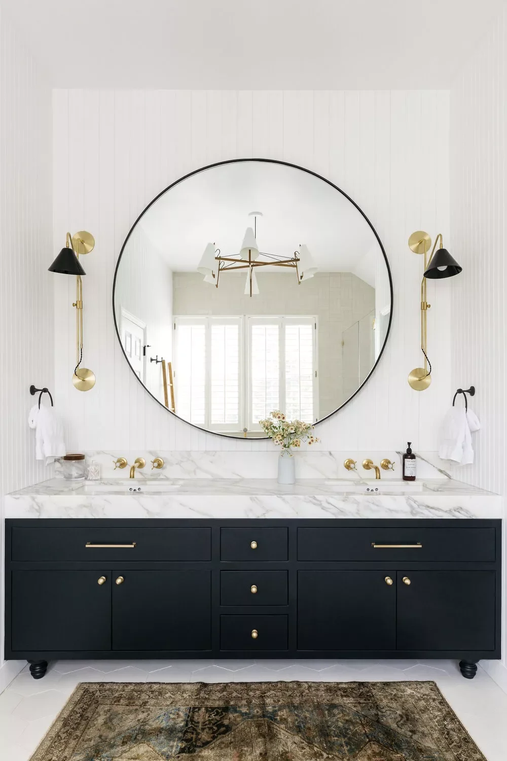49 Stunning Primary Bathroom Ideas That Will Transform Your Space 14 Hang a Shared Mirror