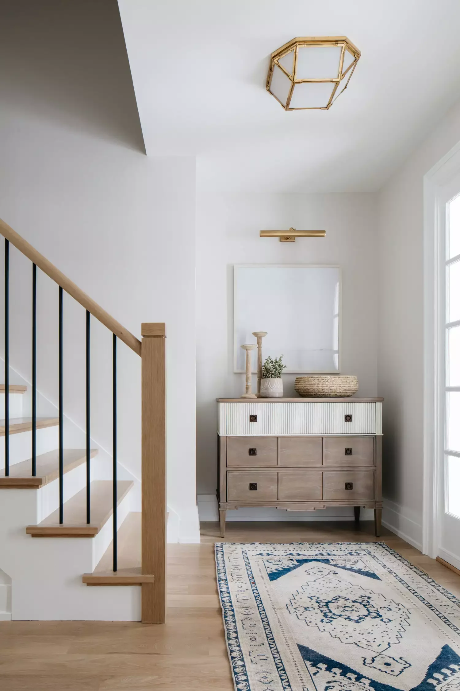 31 Brilliant Small Entryway Ideas That'll Make Your Space Feel Amazing Hang a White Board