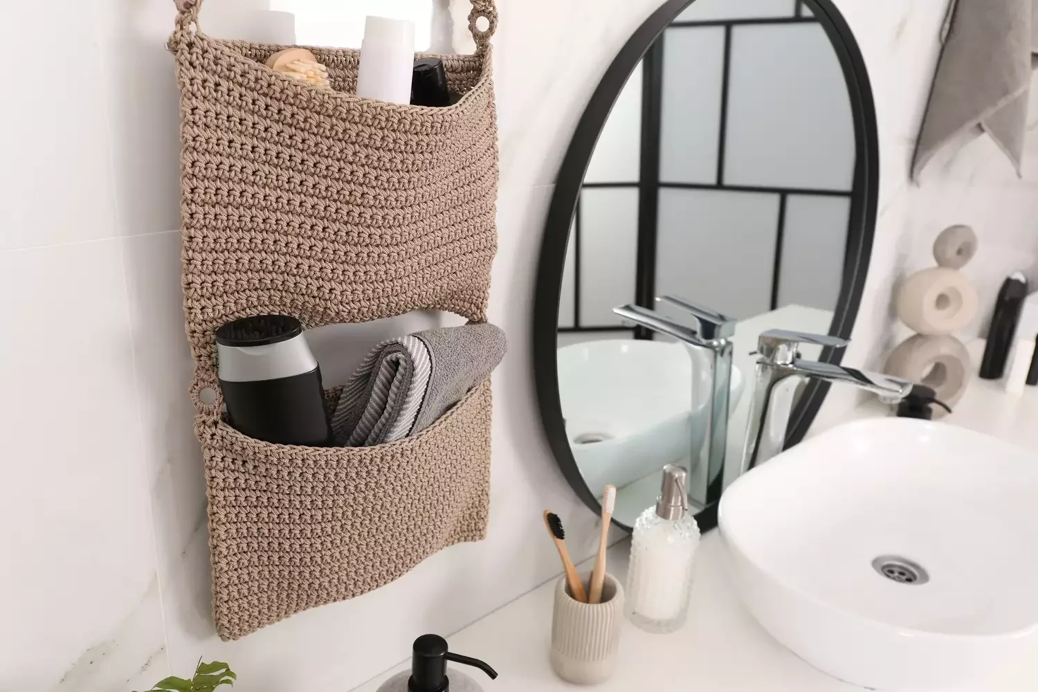 32 Clever and Stylish Ways to Store Your Towels Hang an Organizer