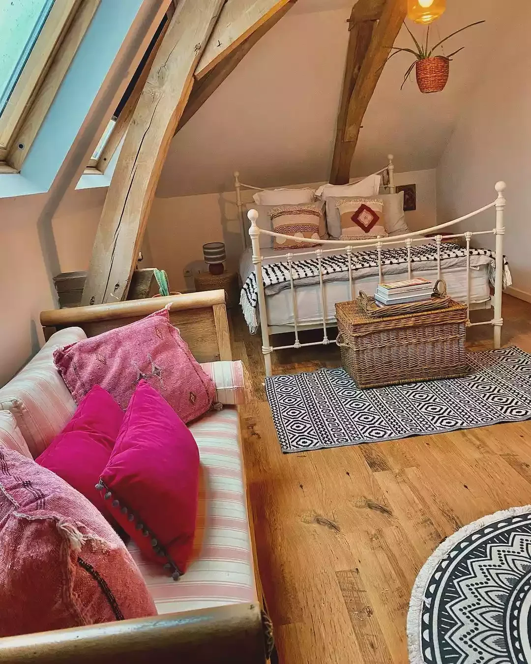 28 Brilliant Ways to Transform Your Low Sloped Ceiling Bedroom 13 Hanging Plant