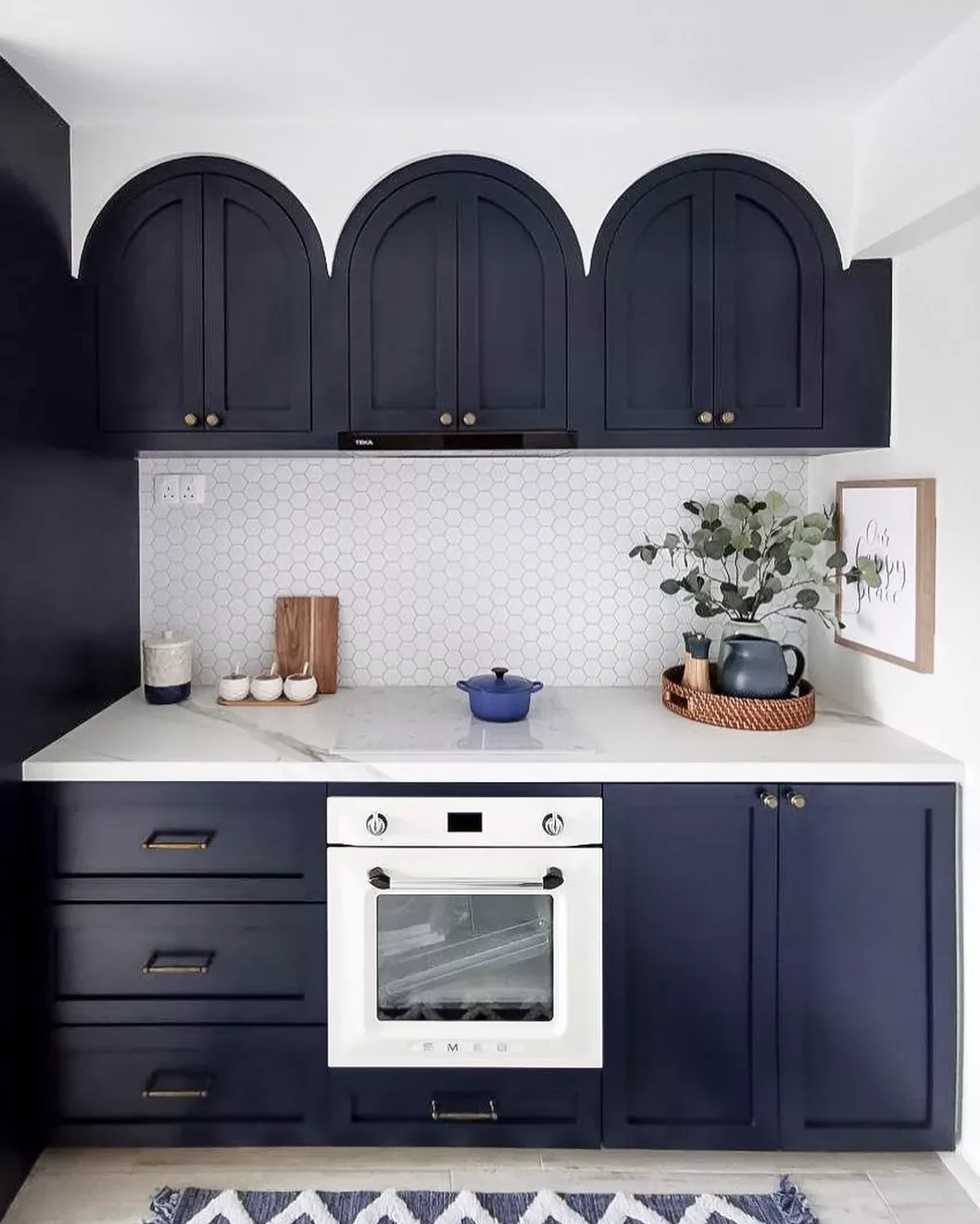 64 Stunning Kitchen Cabinet Ideas to Transform Your Space High-Contrast Cabinets