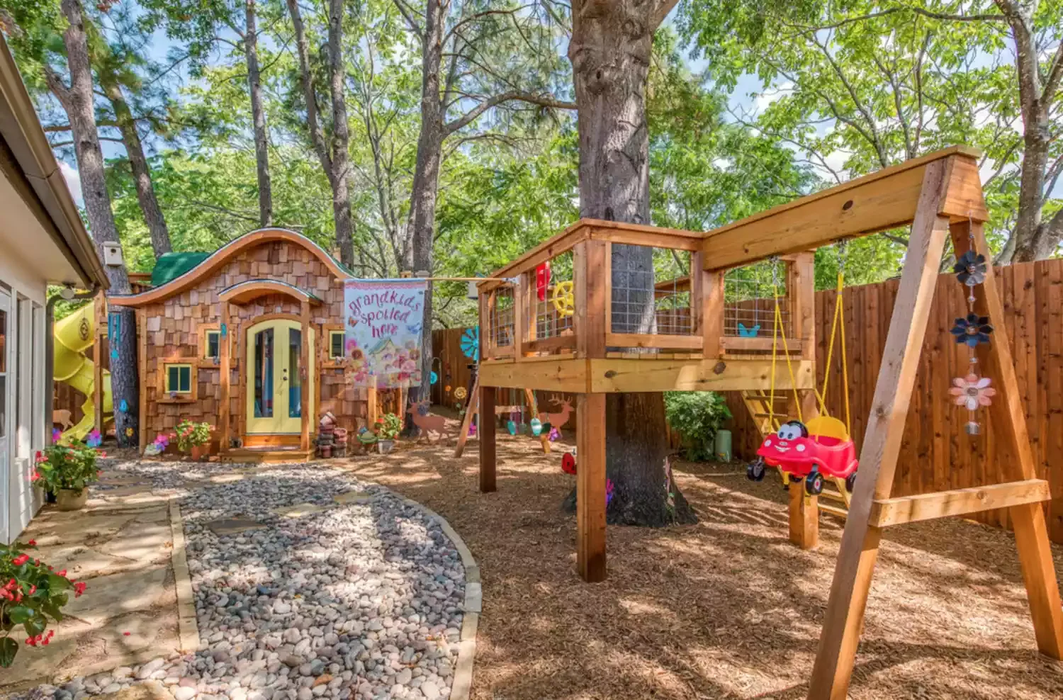 15 Amazing Backyard Play Ideas Your Kids Will Absolutely Love 14 Hobbit House