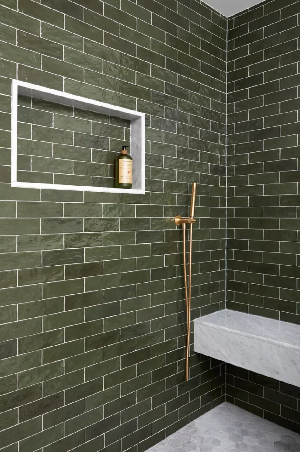 42 Bold Bathroom Color Ideas That Transform Small Spaces Into Stunning Retreats 43 Hunter Green