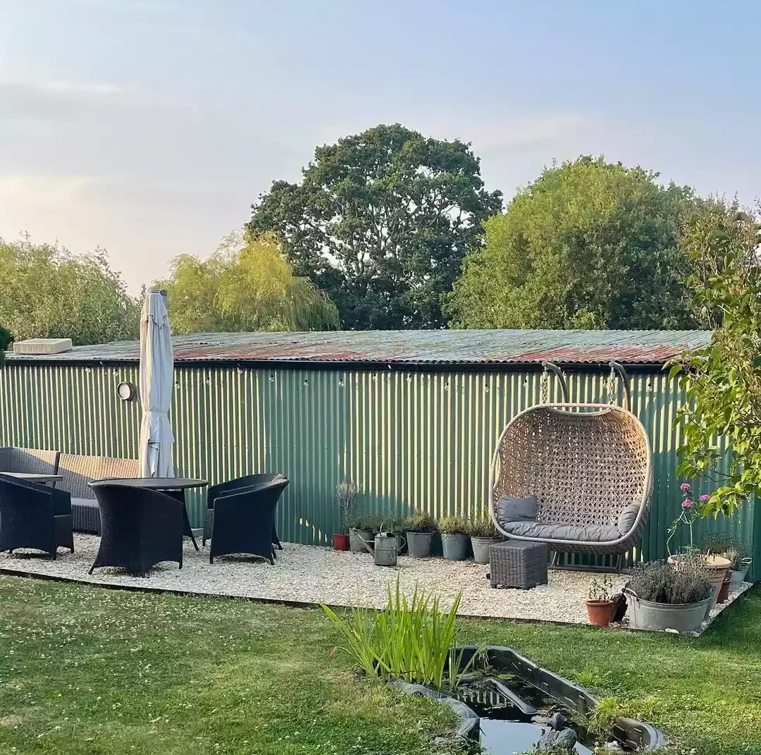20 Creative and Budget-Friendly Gravel Patio Design Ideas 13 Include Cozy Seating