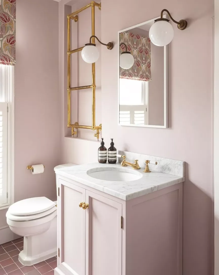 40 Stunning Pink Bathroom Ideas That Balance Playfulness with Elegance 37 Include Window Treatments