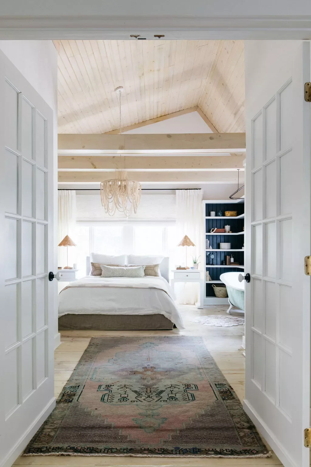 85 Stunning Primary Bedroom Design Ideas to Transform Your Space Include a Clawfoot Tub