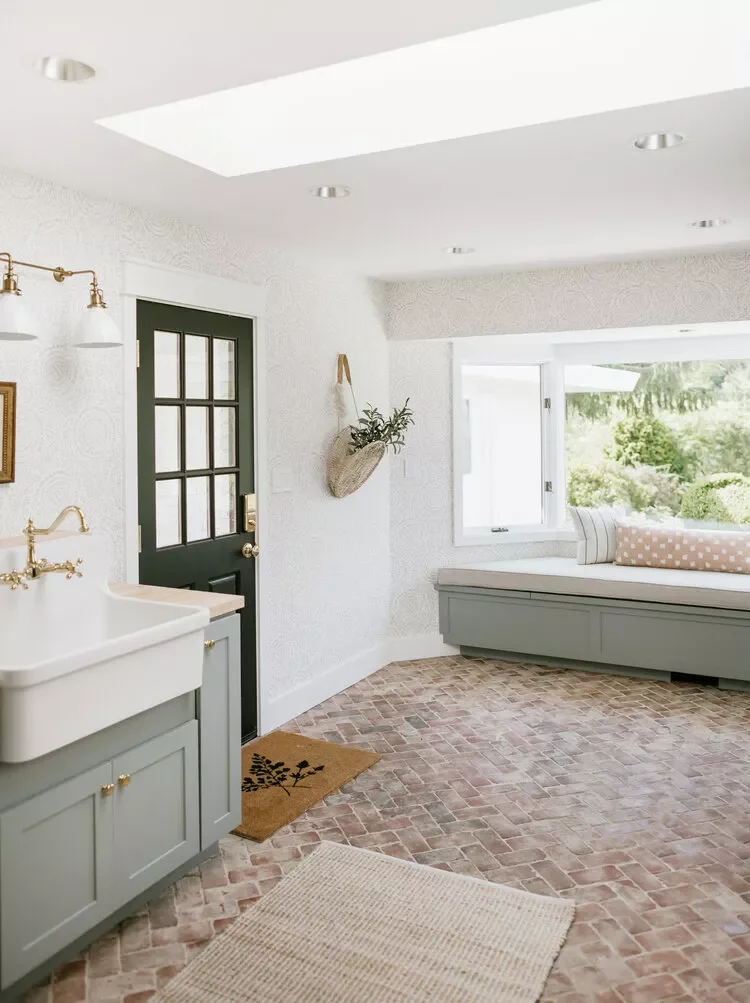 35 Stylish Mudroom and Laundry Room Combination Ideas That Maximize Space Include a Window Seat