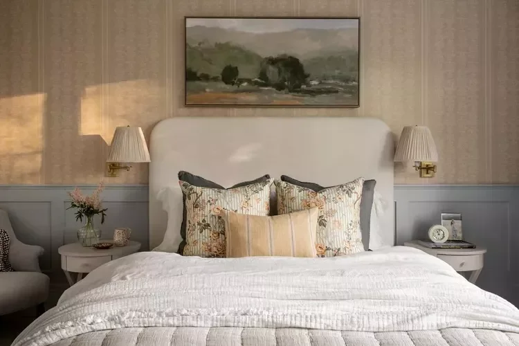 53 Fresh Summer Home Decor Ideas That'll Transform Your Space 52 Incorporate Antique Accents