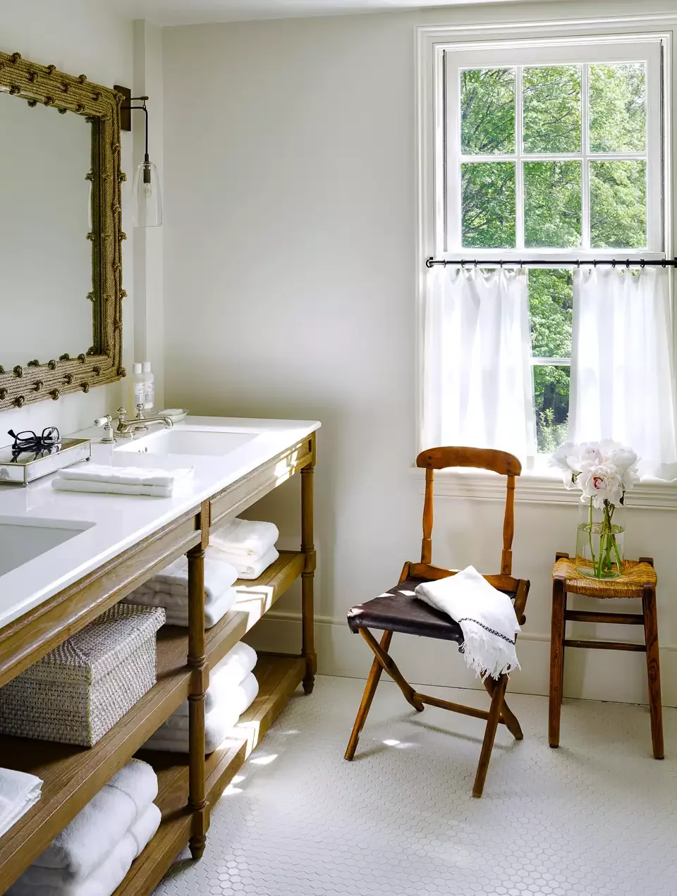 32 Stunning Modern Farmhouse Bathroom Ideas for Timeless Style 6 Incorporate Antiques