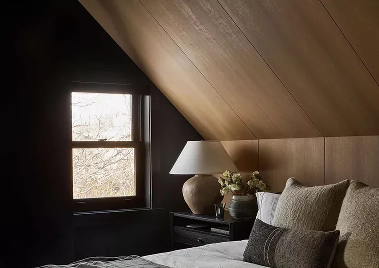 41 Cozy Earth-Inspired Bedroom Ideas That Will Transform Your Sleep Space 16 Incorporate Fresh Florals