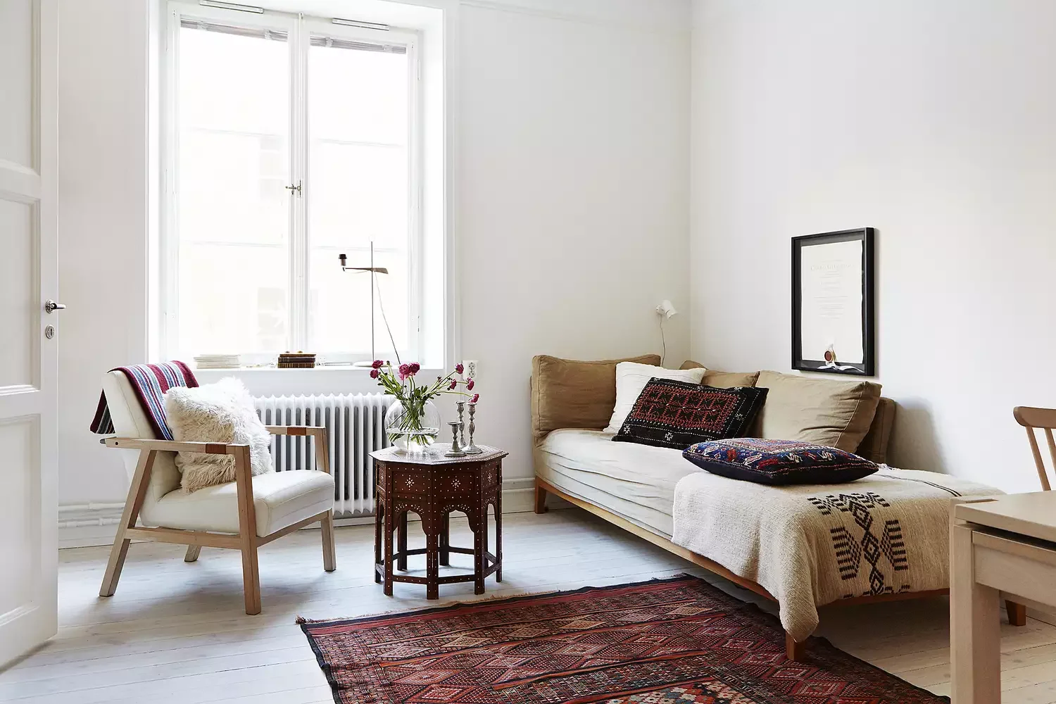 21 Cozy Scandinavian Winter Ideas That Transform Living Rooms Incorporate Global Decor