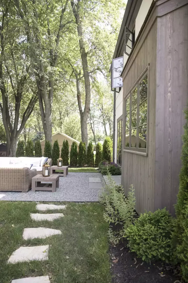 45 Beautiful Backyard Pathway Ideas to Transform Your Outdoor Space Incorporate Two Options