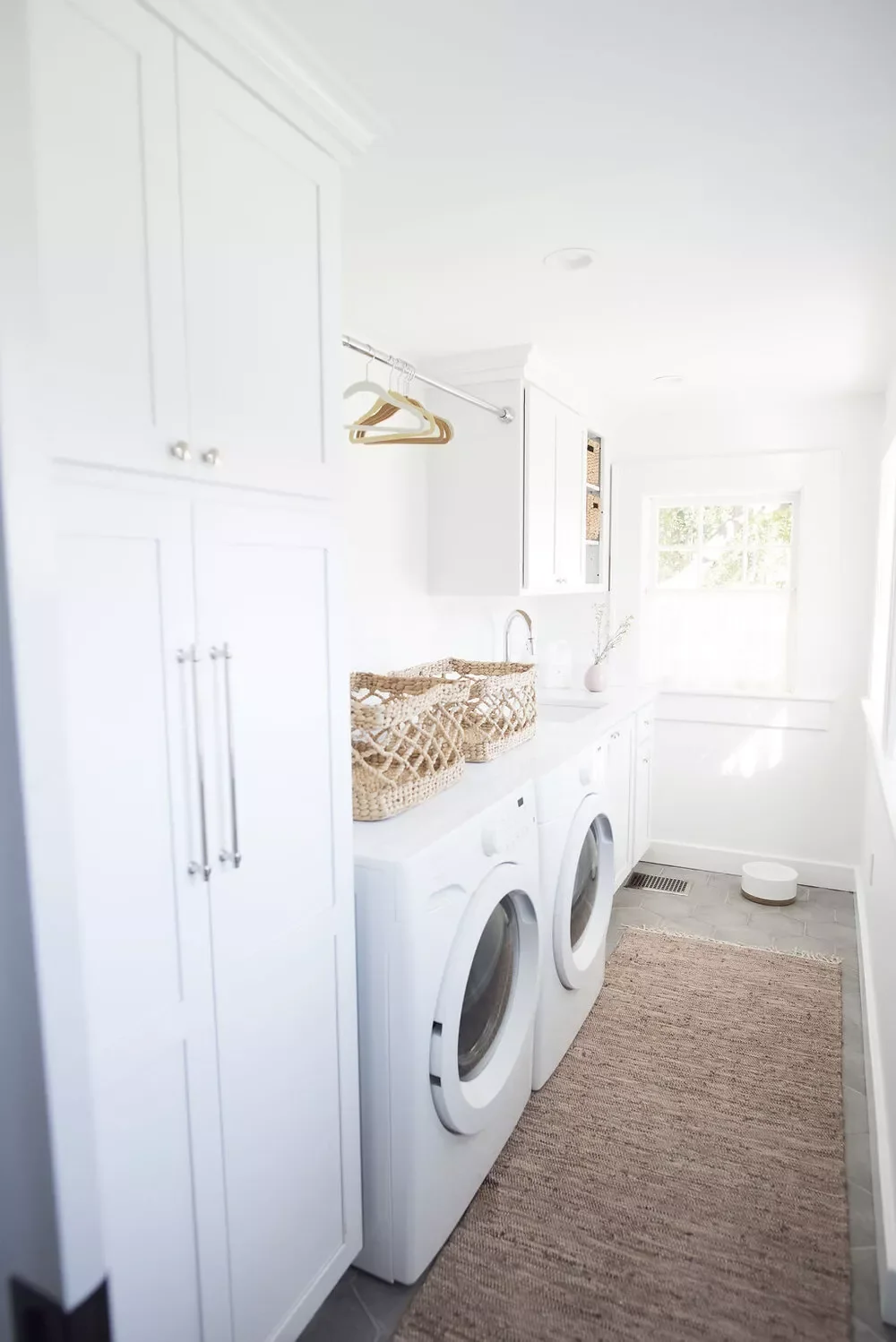 57 Creative Laundry Room Ideas That'll Make You Actually Enjoy Doing Chores Incorporate Woven Accents