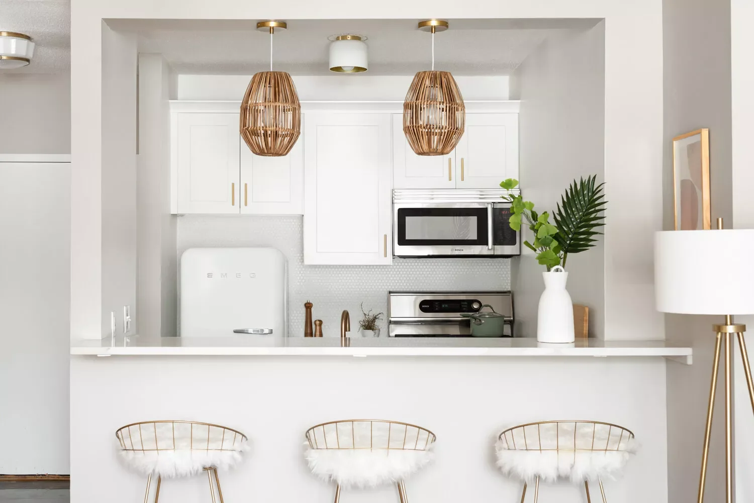 21 Creative Half Wall Ideas to Transform Your Home's Style 12 Incorporate a Breakfast Bar